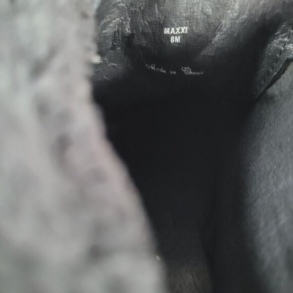 Donald J Pliner Maxxi Ankle Boots Wedge Lace Up Black Suede Size 8 M Faux Fur - Picture 11 of 14